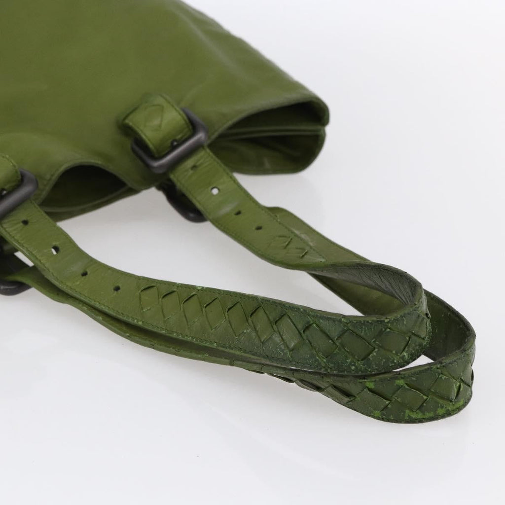 Bottega Veneta Intrecciato Leather Green Leather Shoulder Bag Bag (Pre-Owned)