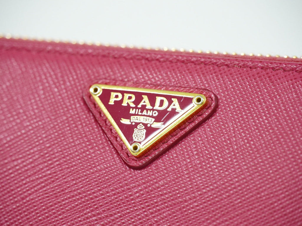 Prada Zip Around Tab Wallet Saffiano Leather Pink Leather Wallets Accessory (Pre-Owned)