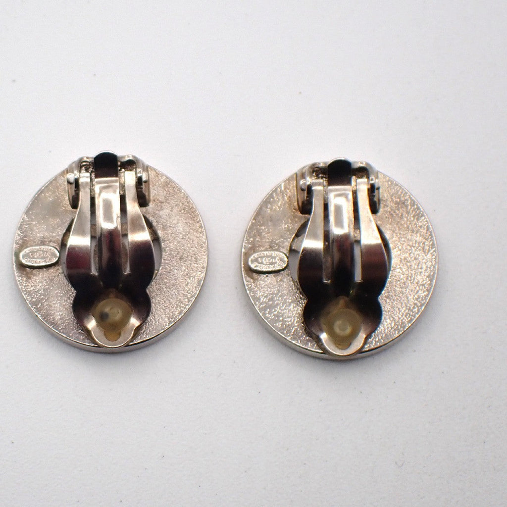Chanel Cc Cutout Round Clip-On Earrings Metal Silver Metal Earrings Jewelry (Pre-Owned)