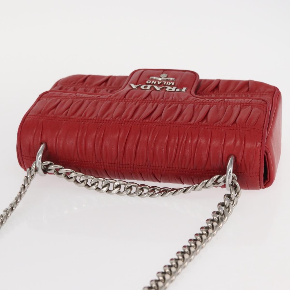 Prada Gaufre Chain Flap Shoulder Bag Nappa Leather Red Leather Shoulder Bag Bag (Pre-Owned)