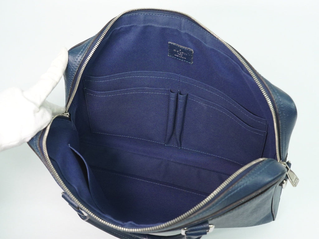 Louis Vuitton Porte-Documents Business Bag Taiga Leather Navy Leather Briefcase Bag (Pre-Owned)