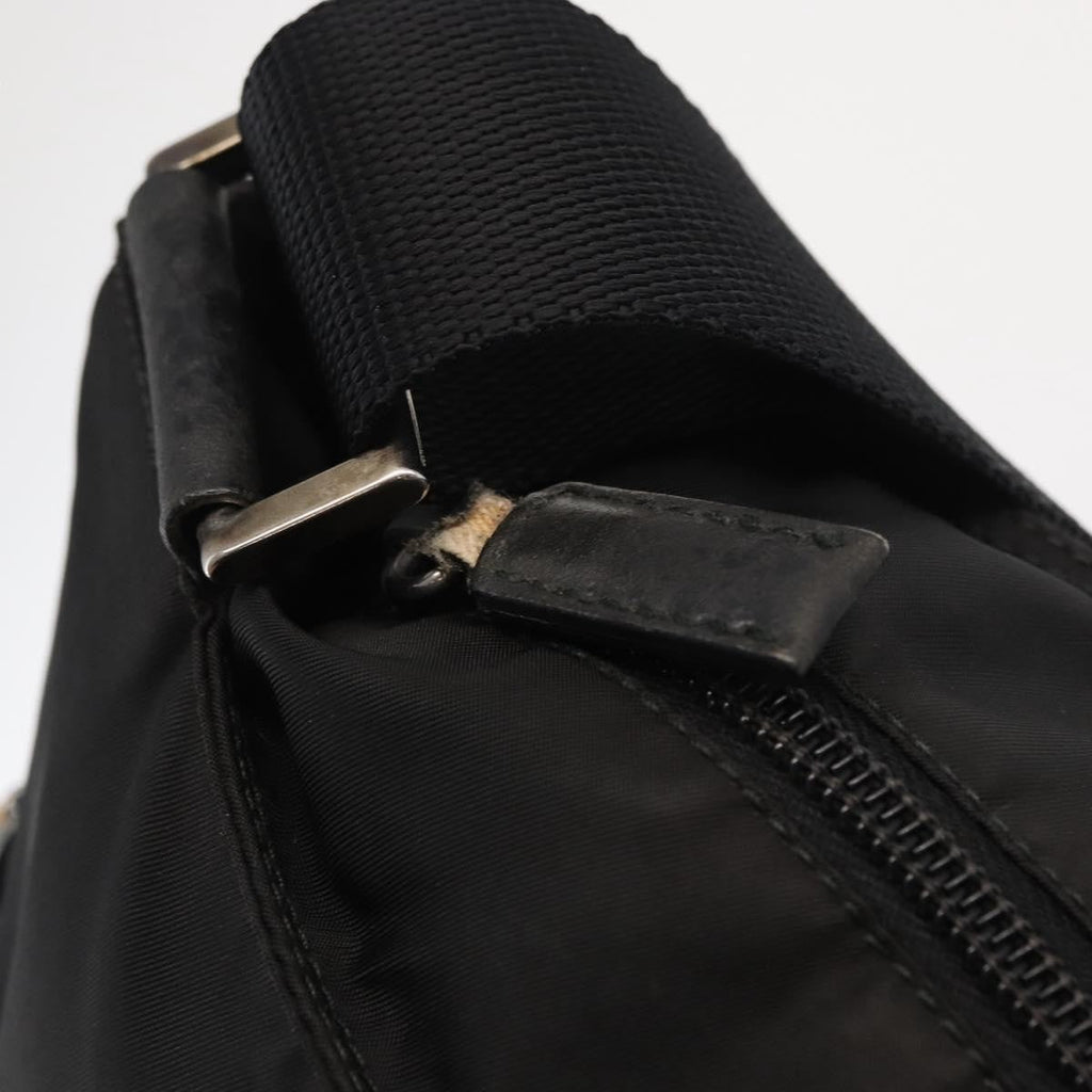 Prada Front Pocket Messenger Bag Tessuto Black Nylon Shoulder Bag Bag (Pre-Owned)