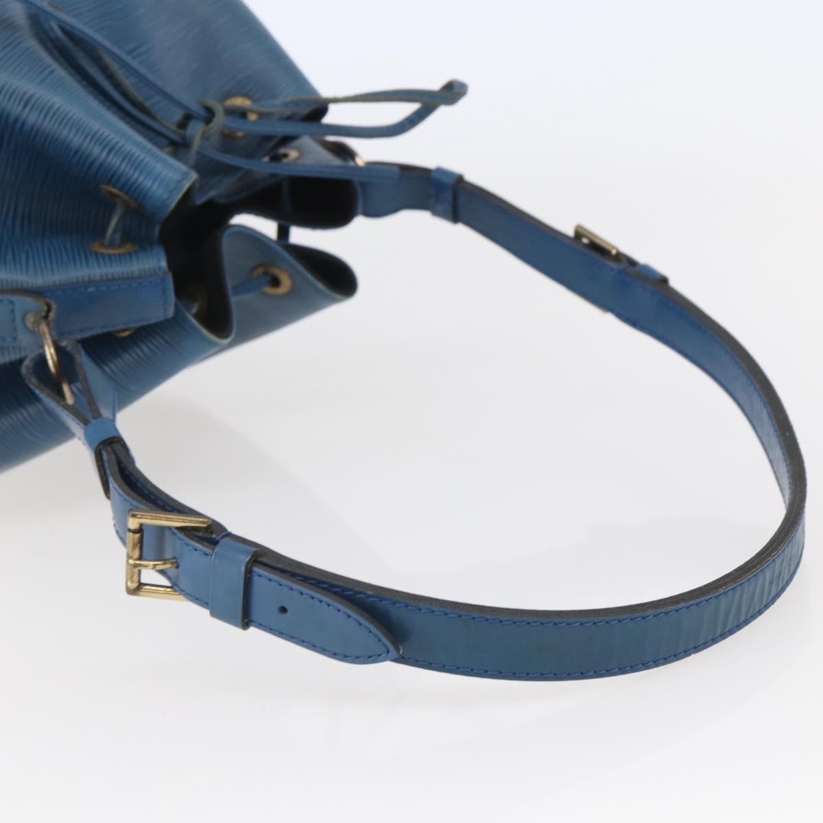 Louis Vuitton Noe Handbag Epi Leather Blue Leather Shoulder Bag Bag (Pre-Owned)