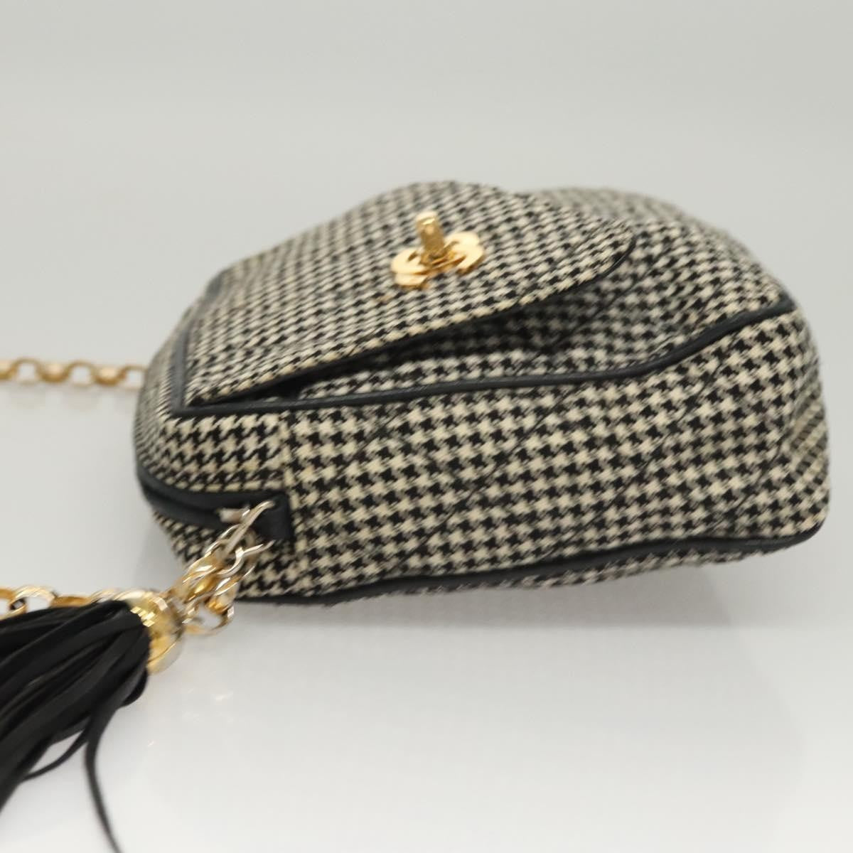 Chanel Vintage Front Pocket Camera Bag Canvas White Canvas Shoulder Bag Bag (Pre-Owned)