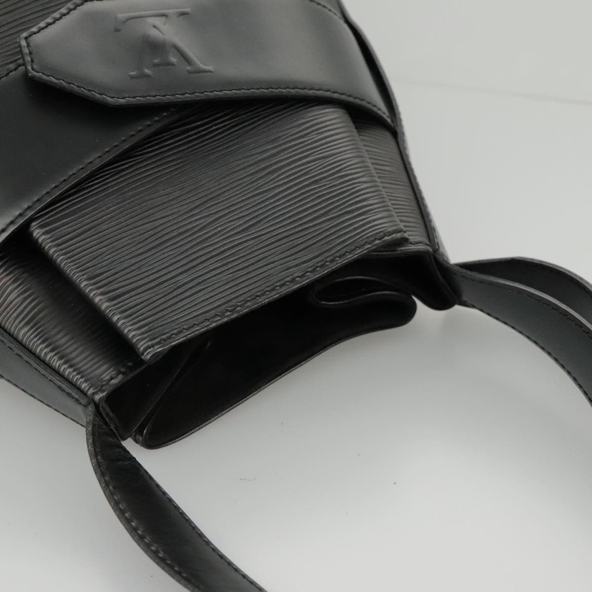 Louis Vuitton Vintage Sac D'epaule Handbag Epi Leather Black Leather Shoulder Bag Bag (Pre-Owned)