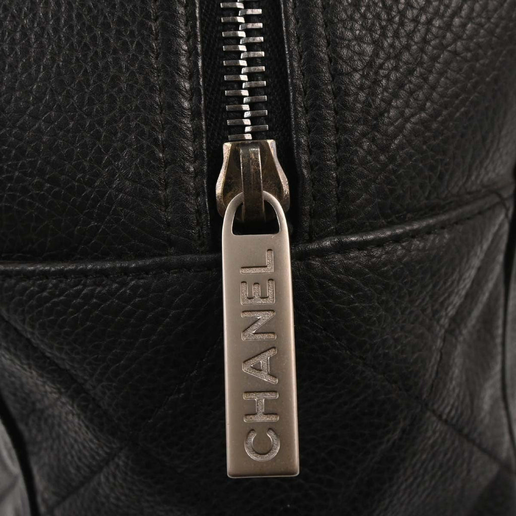 Chanel Embossed Logo Bowler Bag Quilted Caviar Black Leather Travel Bag Bag (Pre-Owned)