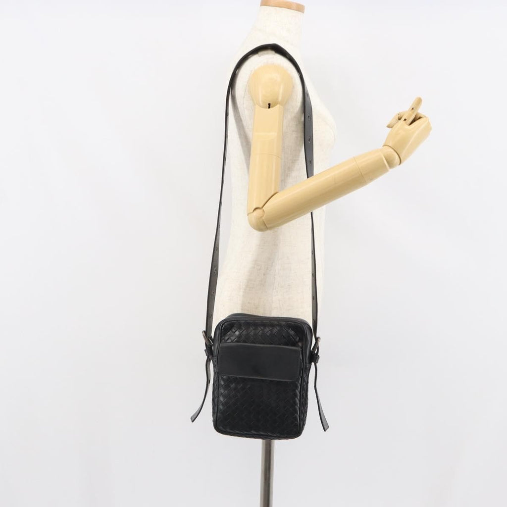 Bottega Veneta Intrecciato Shoulder Bag Leather Black Leather Shoulder Bag Bag (Pre-Owned)