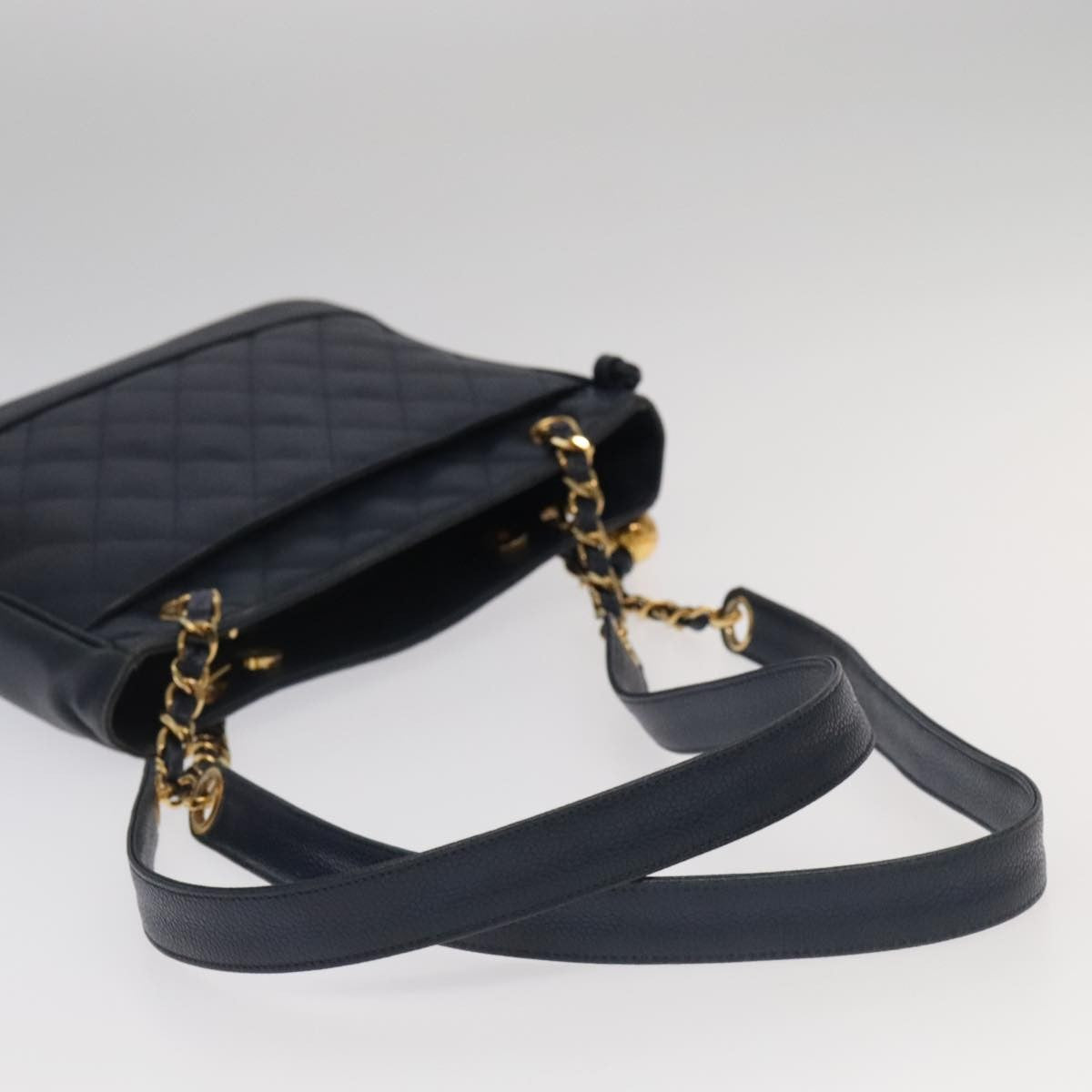 Chanel Vintage Shoulder Bag Leather Navy Leather Shoulder Bag Bag (Pre-Owned)