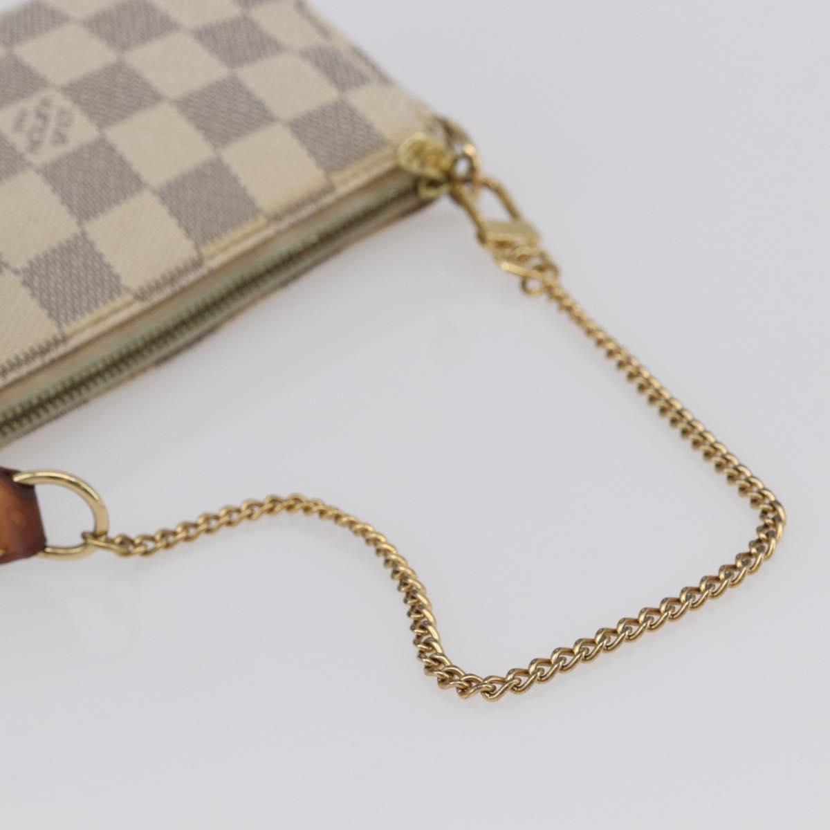 Louis Vuitton Pochette Accessoires Damier White Canvas Bag (Pre-Owned)