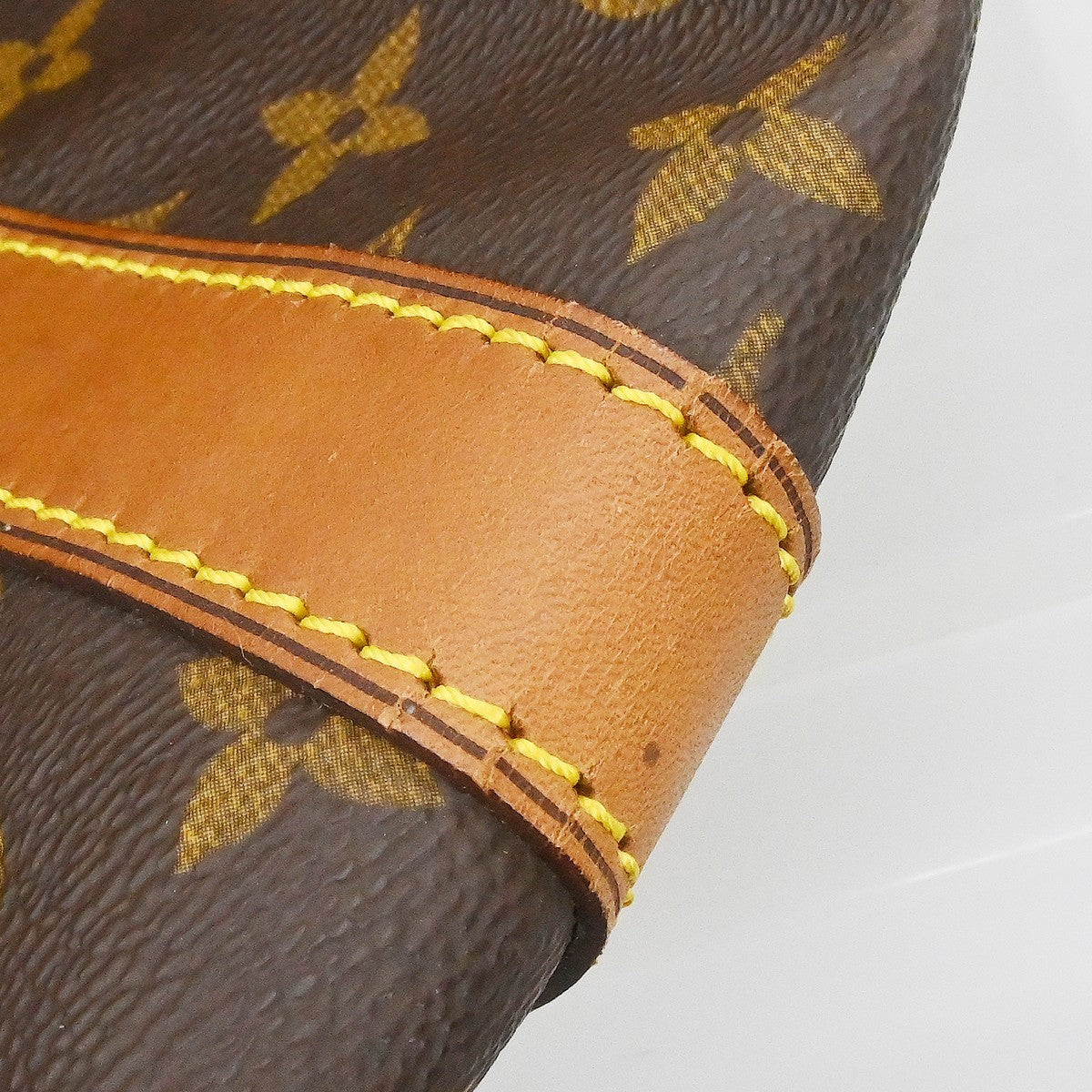 Louis Vuitton Keepall Bag Monogram Canvas Brown Canvas Travel Bag Bag (Pre-Owned)