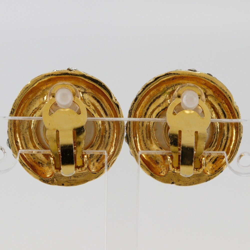 Chanel Vintage Round Clip-On Earrings Metal With Faux Pearl Gold Gold_Plated Earrings Jewelry (Pre-Owned)