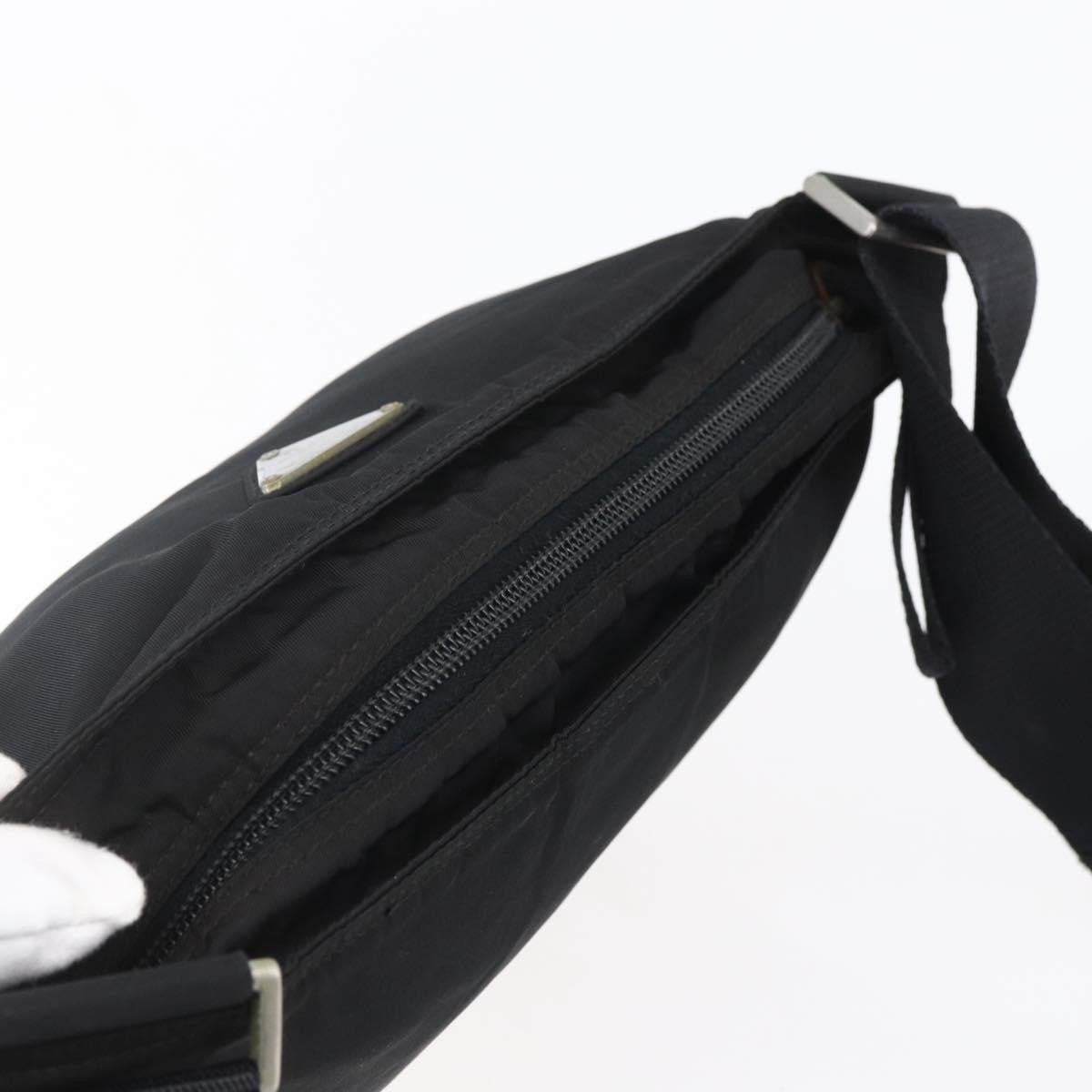 Prada Flat Messenger Bag Tessuto Black Nylon Shoulder Bag Bag (Pre-Owned)