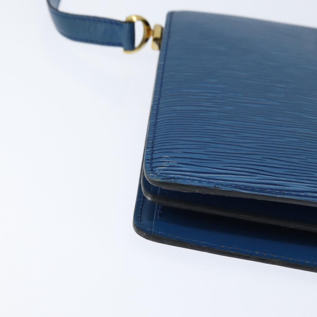 Louis Vuitton Capucines Shoulder Bag Epi Leather Blue Leather Shoulder Bag Bag (Pre-Owned)