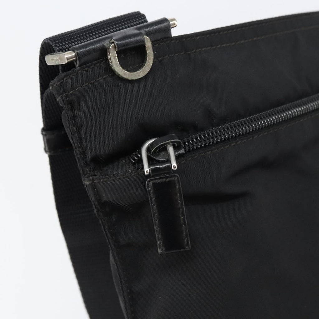 Prada Front Pocket Messenger Bag Tessuto Black Nylon Shoulder Bag Bag (Pre-Owned)