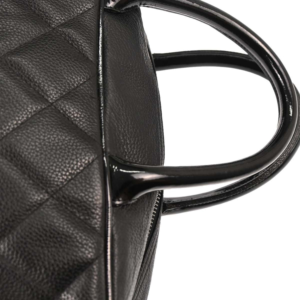 Chanel Embossed Logo Bowler Bag Quilted Caviar Black Leather Travel Bag Bag (Pre-Owned)