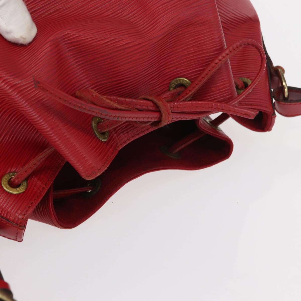 Louis Vuitton Petit Noe Handbag Epi Leather Red Leather Shoulder Bag Bag (Pre-Owned)
