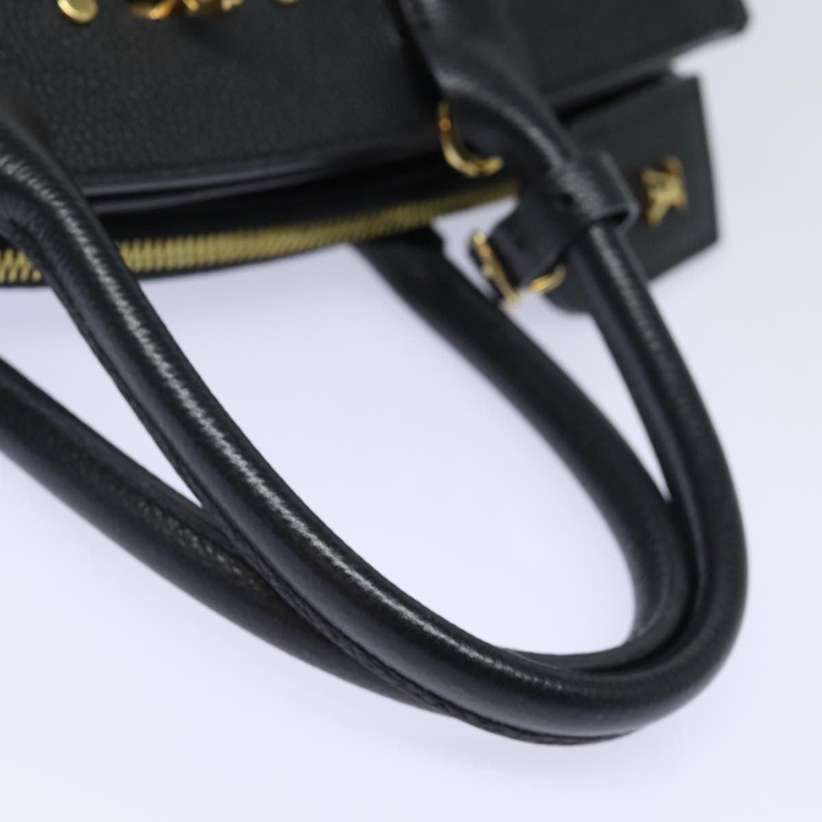 Louis Vuitton City Steamer Handbag Leather Black Leather Handbag (Pre-Owned)