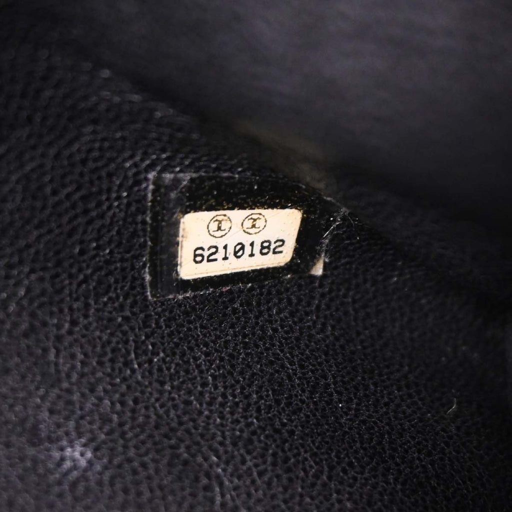 Chanel Embossed Logo Bowler Bag Quilted Caviar Black Leather Travel Bag Bag (Pre-Owned)