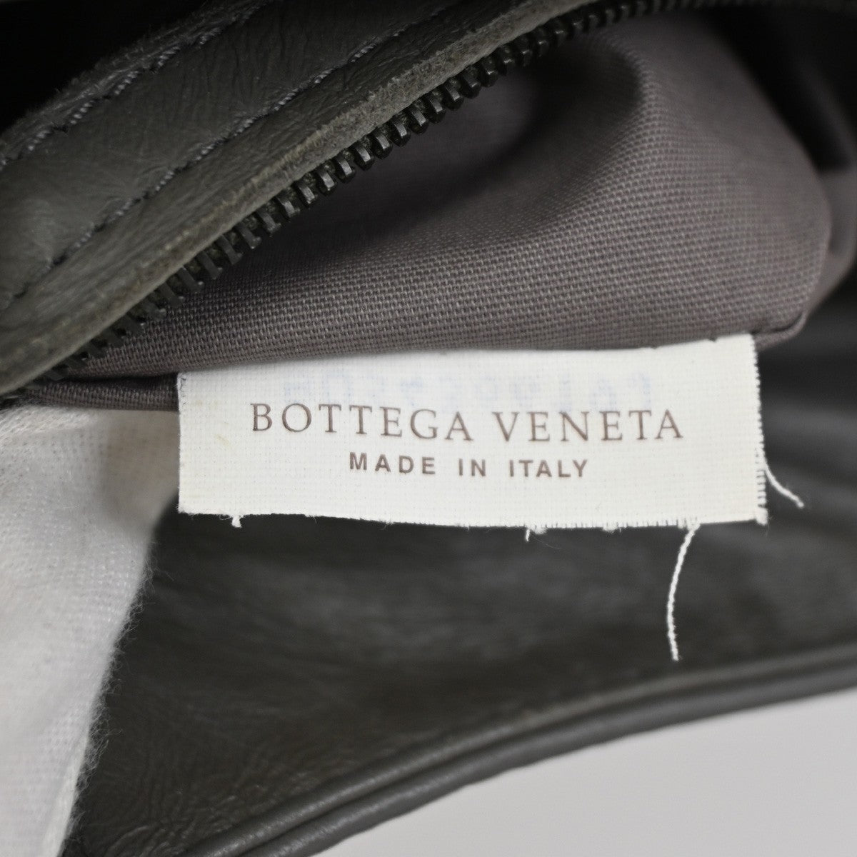 Bottega Veneta Flat Messenger Bag Intrecciato Nappa Gray Leather Shoulder Bag Bag (Pre-Owned)