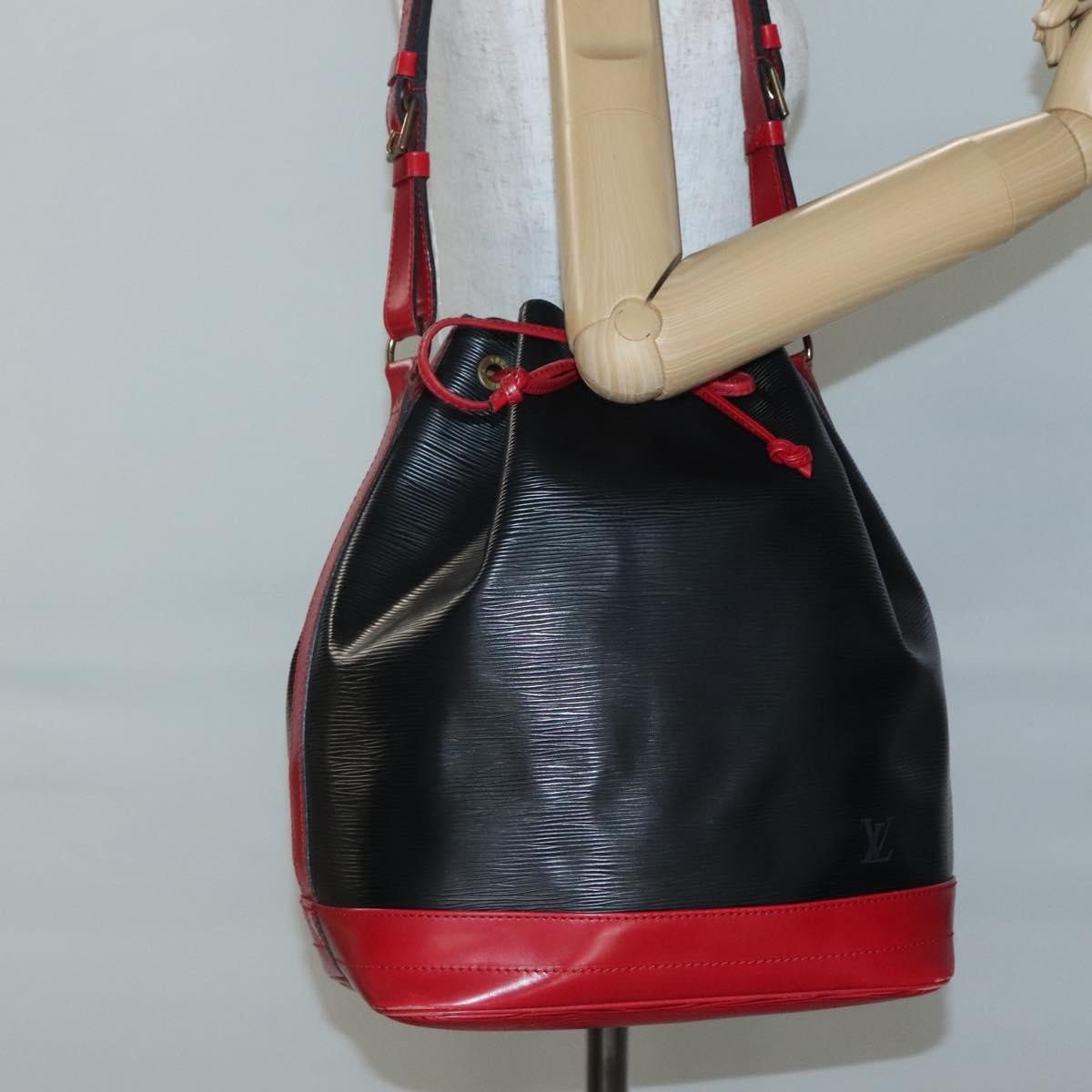 Louis Vuitton Bicolor Noe Handbag Epi Leather Black Leather Shoulder Bag Bag (Pre-Owned)