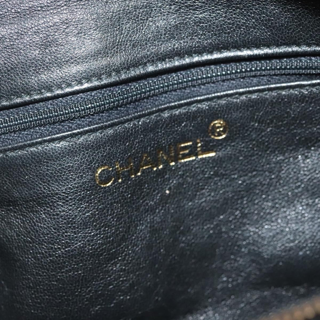 Chanel Vintage Zip Belt Bag Quilted Caviar Black Leather Clutche & Pouche Bag (Pre-Owned)