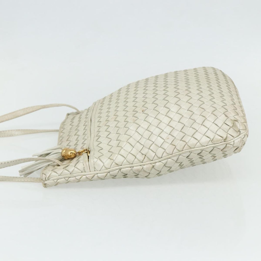 Bottega Veneta Intrecciato Shoulder Bag Leather White Leather Shoulder Bag Bag (Pre-Owned)