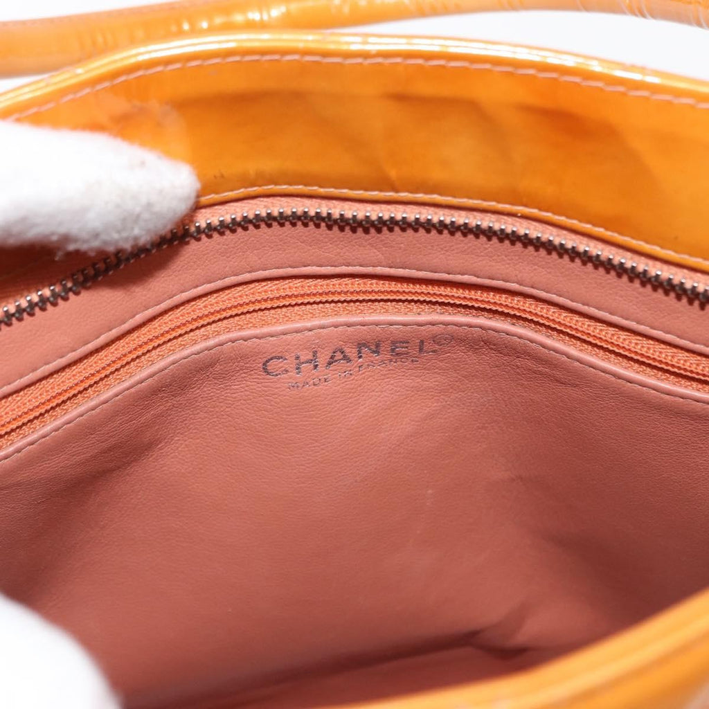 Chanel Medallion Tote Quilted Patent Beige Patent_Leather Tote Bag Bag (Pre-Owned)