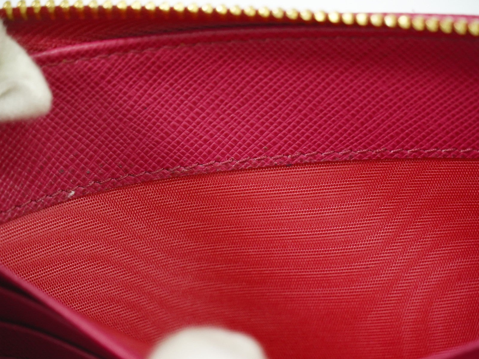 Prada Zip Around Tab Wallet Saffiano Leather Pink Leather Wallets Accessory (Pre-Owned)