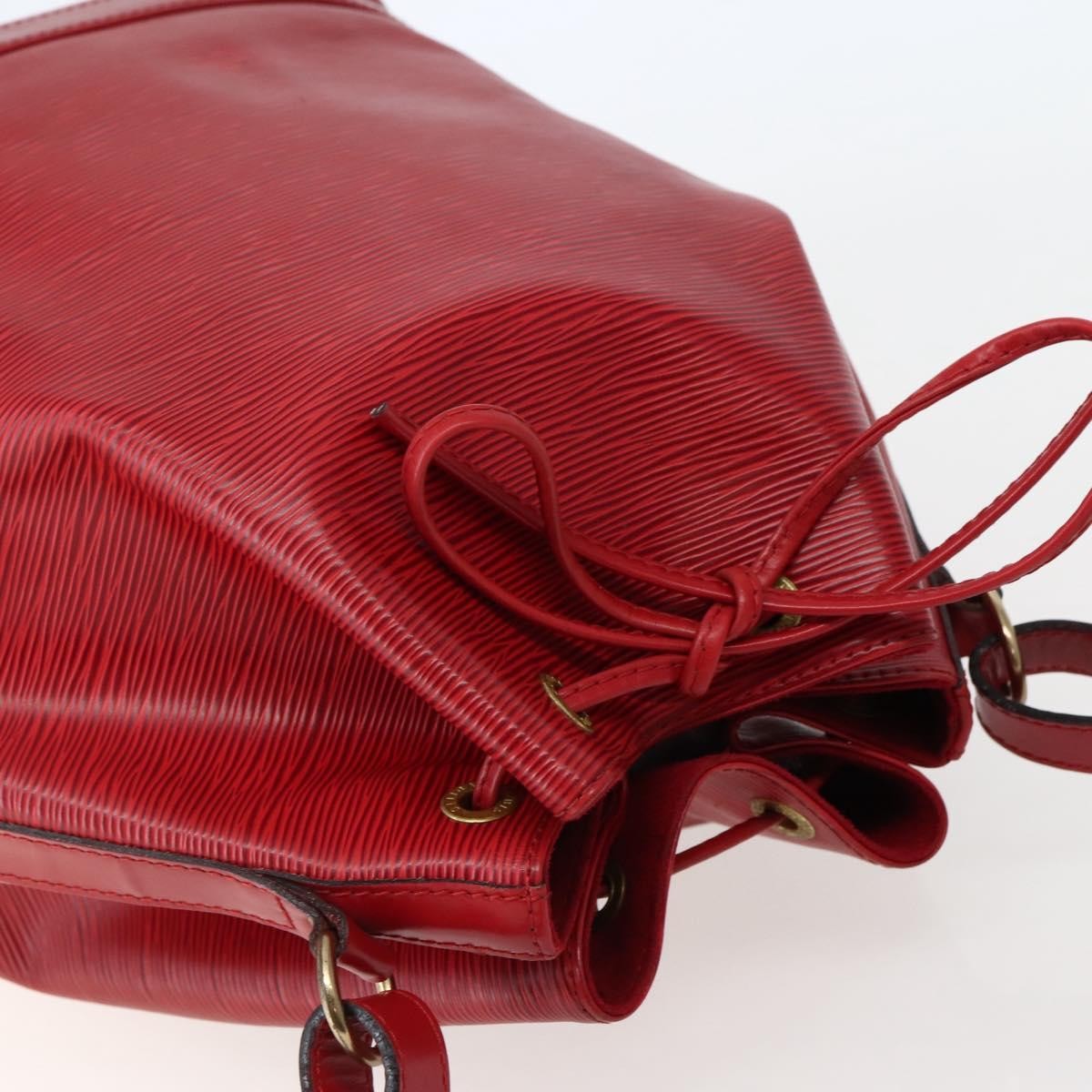 Louis Vuitton Noe Shoulder Bag Leather Red Leather Shoulder Bag Bag (Pre-Owned)