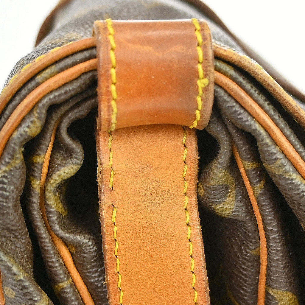 Louis Vuitton Saumur Handbag Monogram Canvas Brown Canvas Shoulder Bag Bag (Pre-Owned)