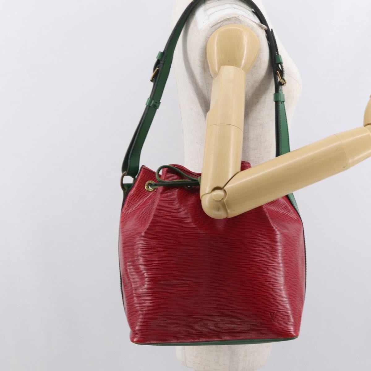 Louis Vuitton Bicolor Petit Noe Handbag Epi Leather Green Leather Shoulder Bag Bag (Pre-Owned)