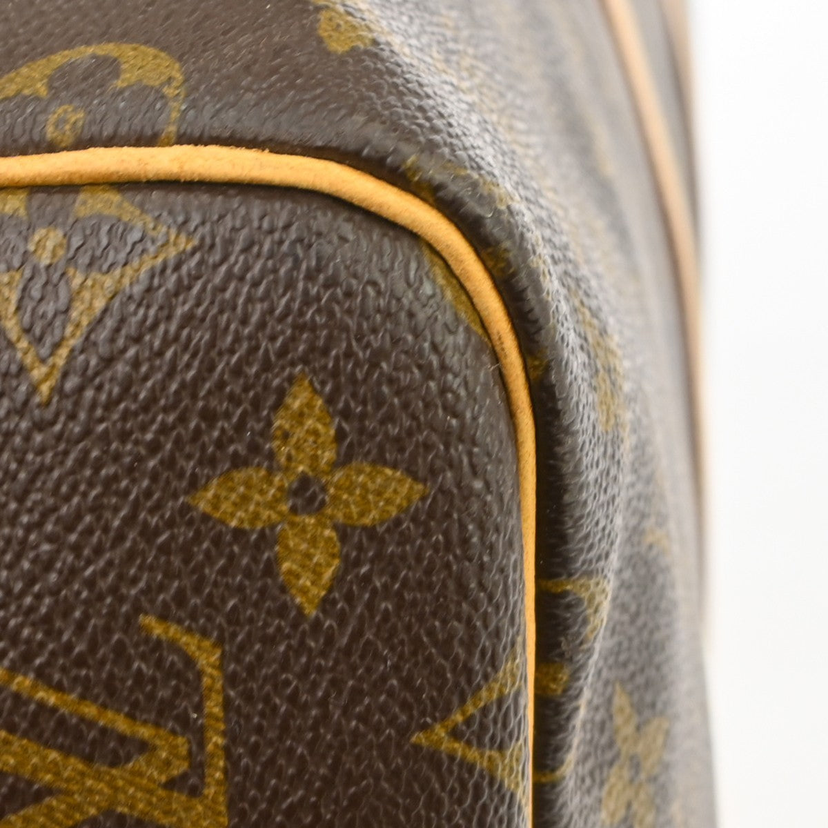 Louis Vuitton Keepall Bag Monogram Canvas Brown Canvas Travel Bag Bag (Pre-Owned)