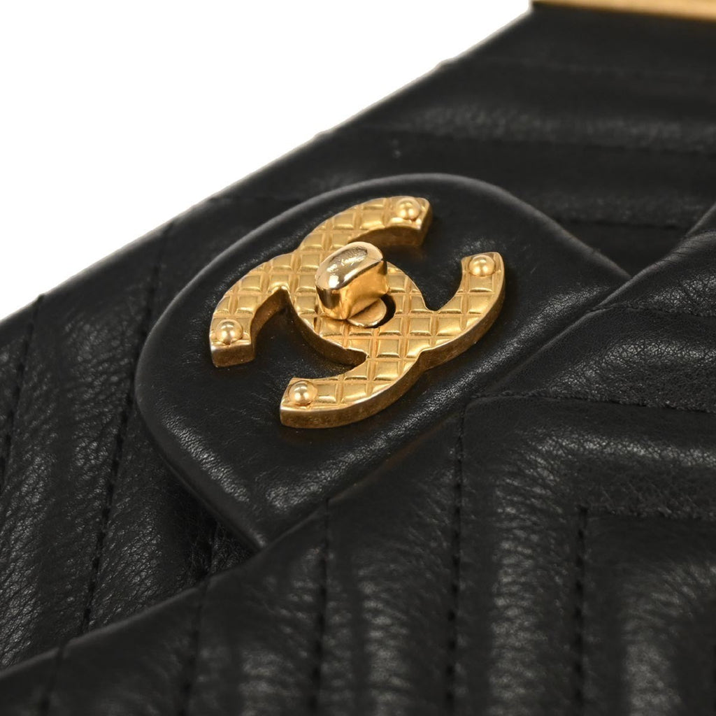Chanel Rock The Corner Flap Bag Chevron Leather Black Leather Shoulder Bag Bag (Pre-Owned)