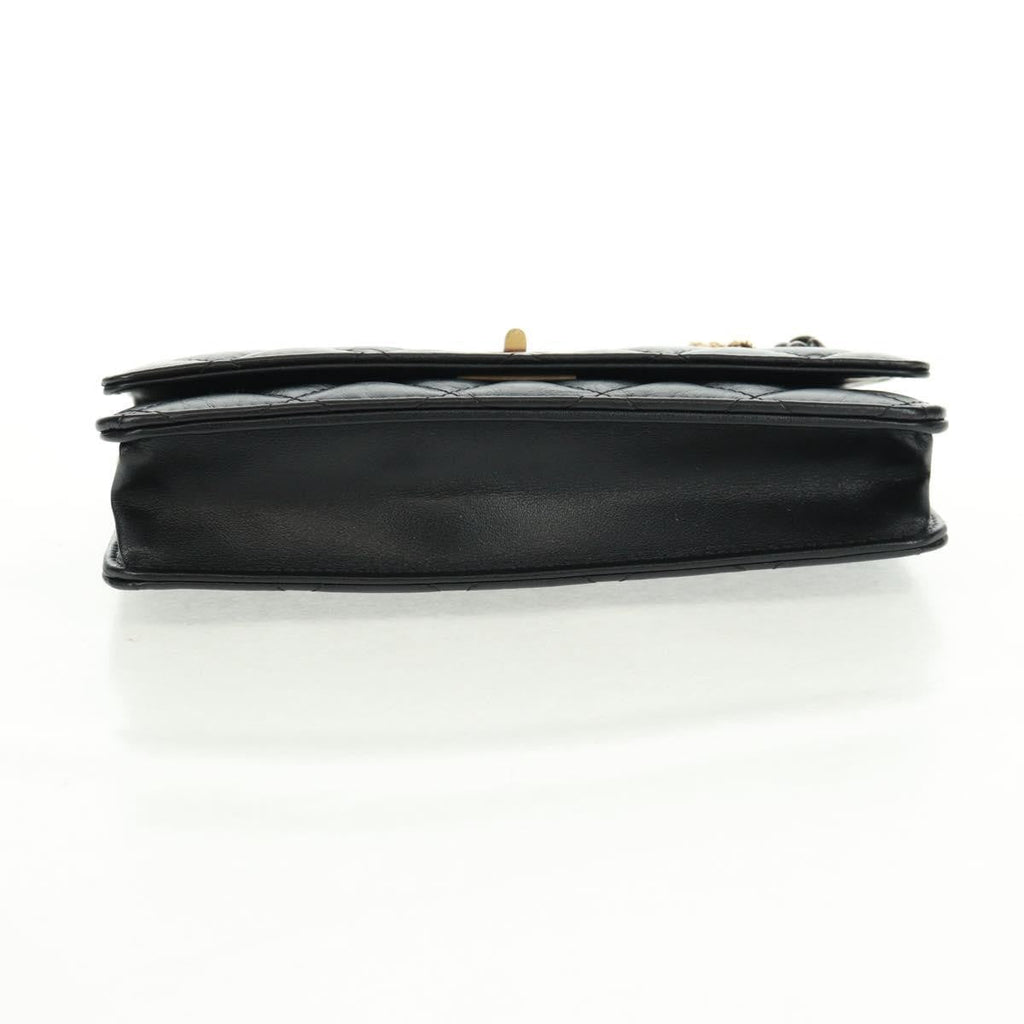 Chanel Lucky Charms Reissue 2.55 Flap Bag Leather Black Leather Shoulder Bag Bag (Pre-Owned)