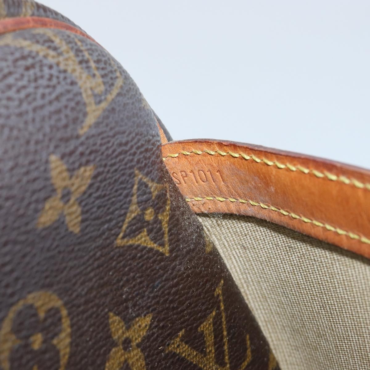 Louis Vuitton Reporter Bag Monogram Canvas Brown Canvas Shoulder Bag Bag (Pre-Owned)