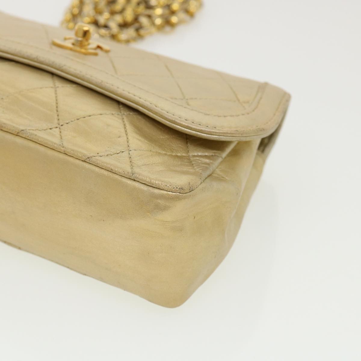 Chanel Vintage Cc Chain Flap Bag Quilted Lambskin Gold Leather Shoulder Bag Bag (Pre-Owned)