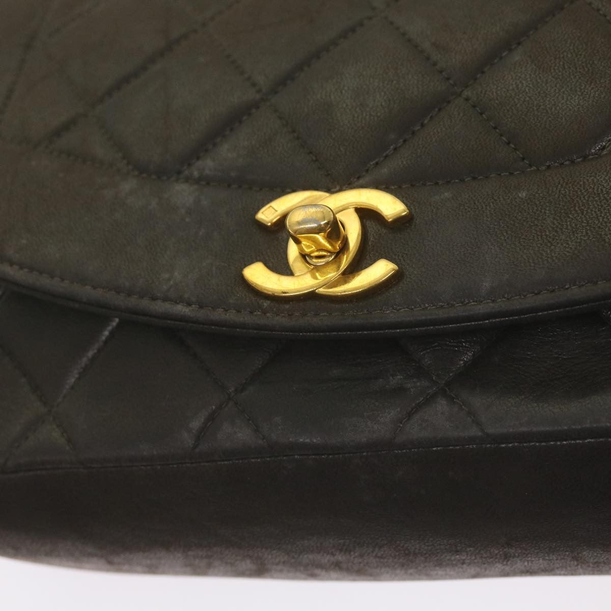 Chanel Vintage Diana Flap Bag Quilted Lambskin Black Leather Shoulder Bag Bag (Pre-Owned)