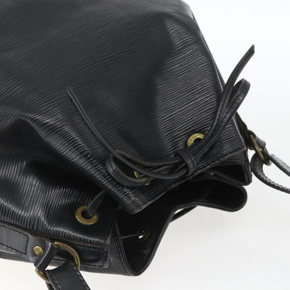 Louis Vuitton Petit Noe Handbag Epi Leather Black Leather Shoulder Bag Bag (Pre-Owned)