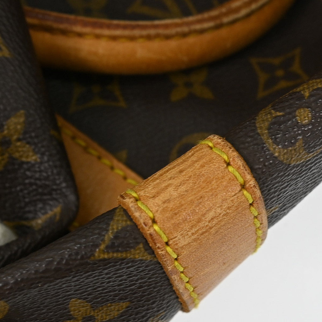 Louis Vuitton Keepall Bag Monogram Canvas Brown Canvas Travel Bag Bag (Pre-Owned)