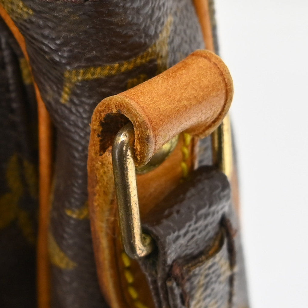 Louis Vuitton Amazone Bag Monogram Canvas Brown Canvas Shoulder Bag Bag (Pre-Owned)