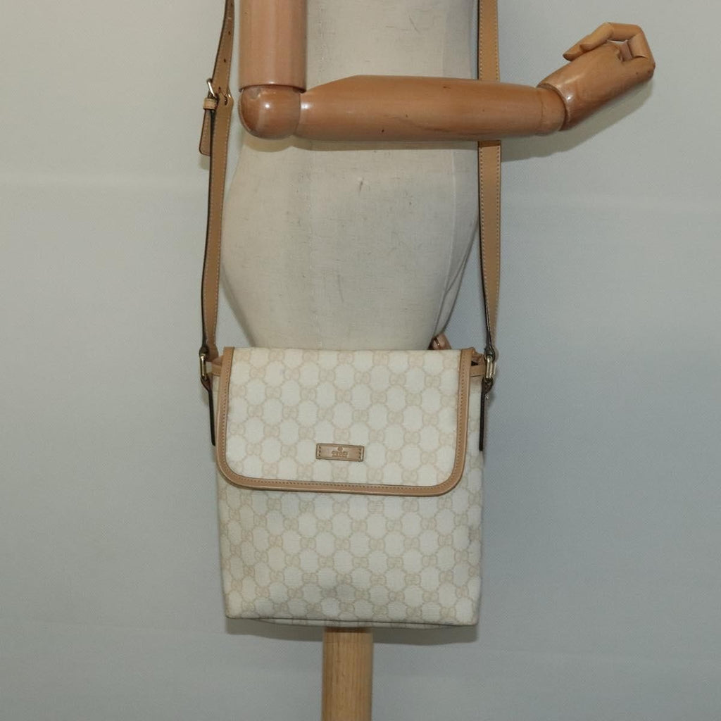 Gucci Flap Messenger Gg Coated Canvas White Canvas Shoulder Bag Bag (Pre-Owned)