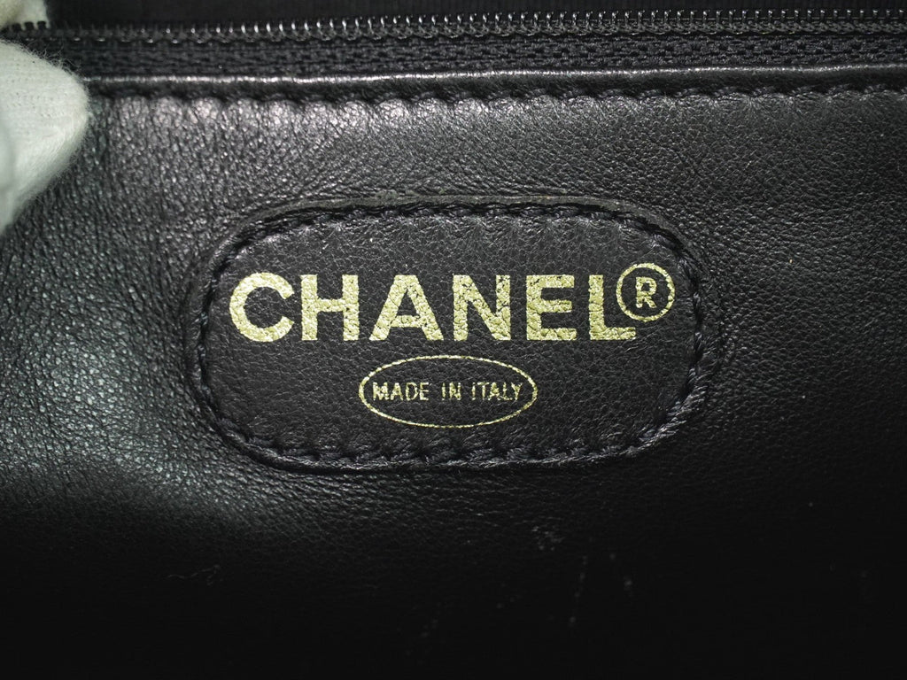 Chanel Vintage Logo Tote Leather Black Leather Tote Bag Bag (Pre-Owned)