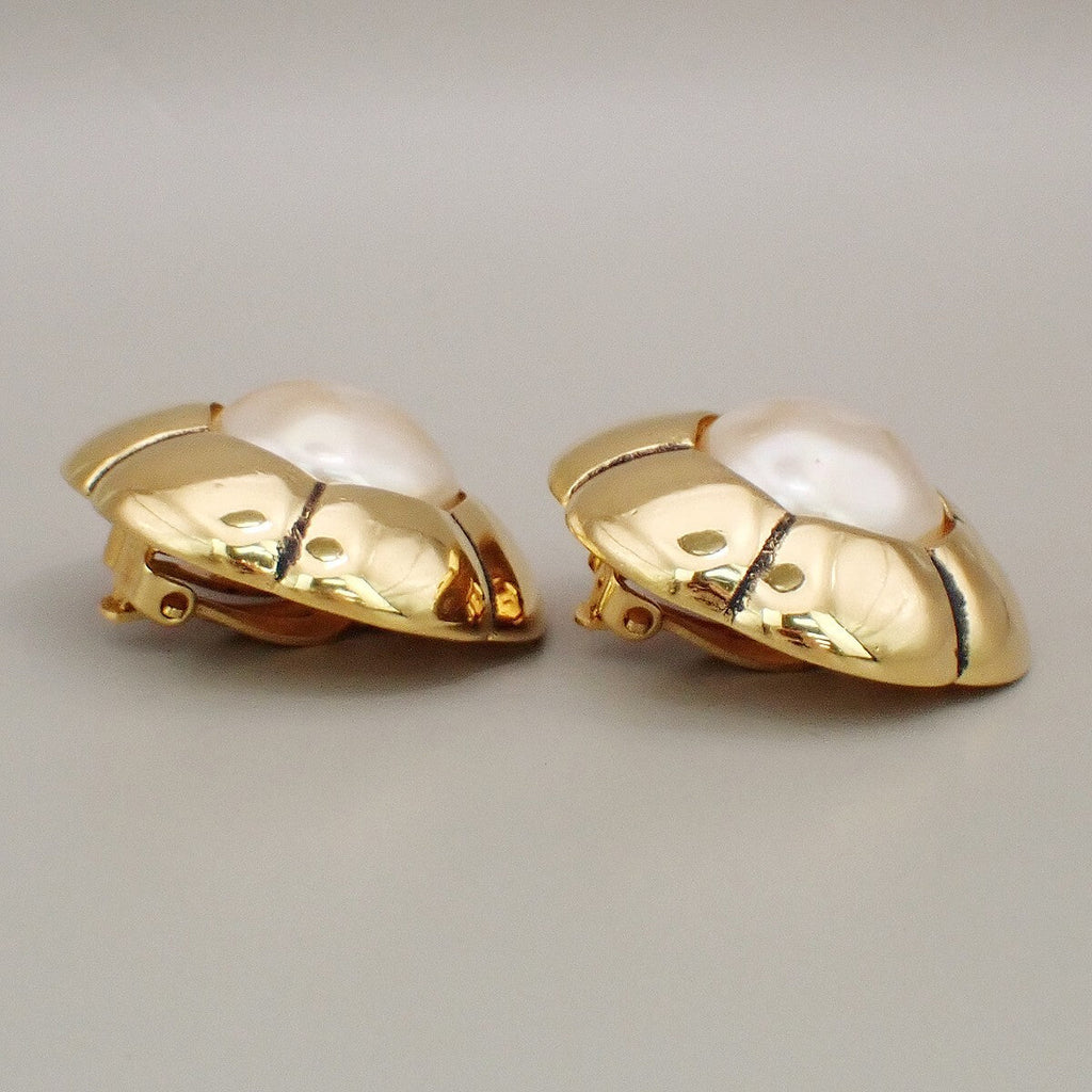 Chanel Vintage Cc Flower Clip-On Earrings Imitation Pearls In Gold Plated Gold Gold_Plated Earrings Jewelry (Pre-Owned)