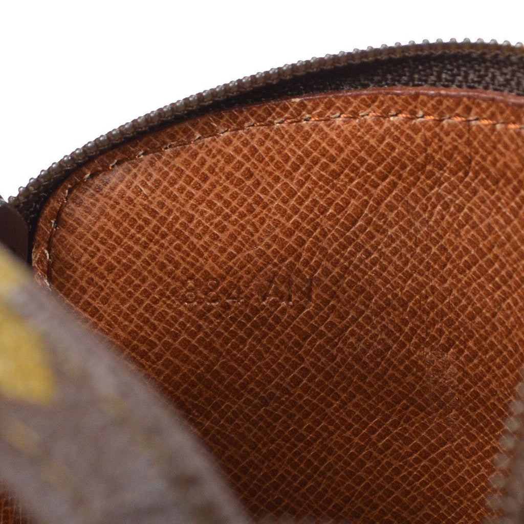Louis Vuitton Pochette Secret Monogram Canvas Brown Canvas Clutche & Pouche Bag (Pre-Owned)