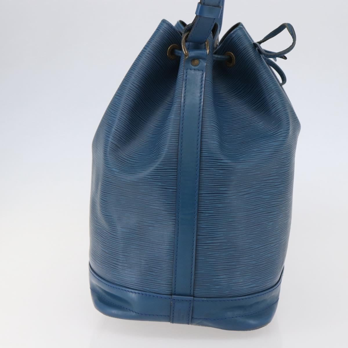 Louis Vuitton Noe Handbag Epi Leather Blue Leather Shoulder Bag Bag (Pre-Owned)