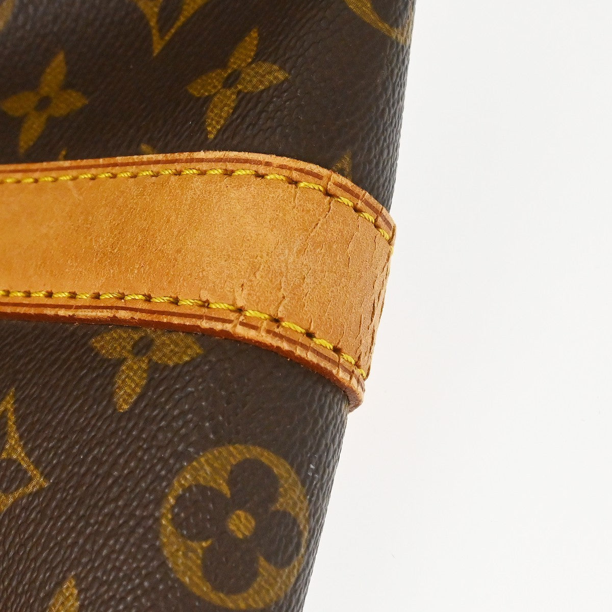 Louis Vuitton Keepall Bag Monogram Canvas Brown Canvas Travel Bag Bag (Pre-Owned)