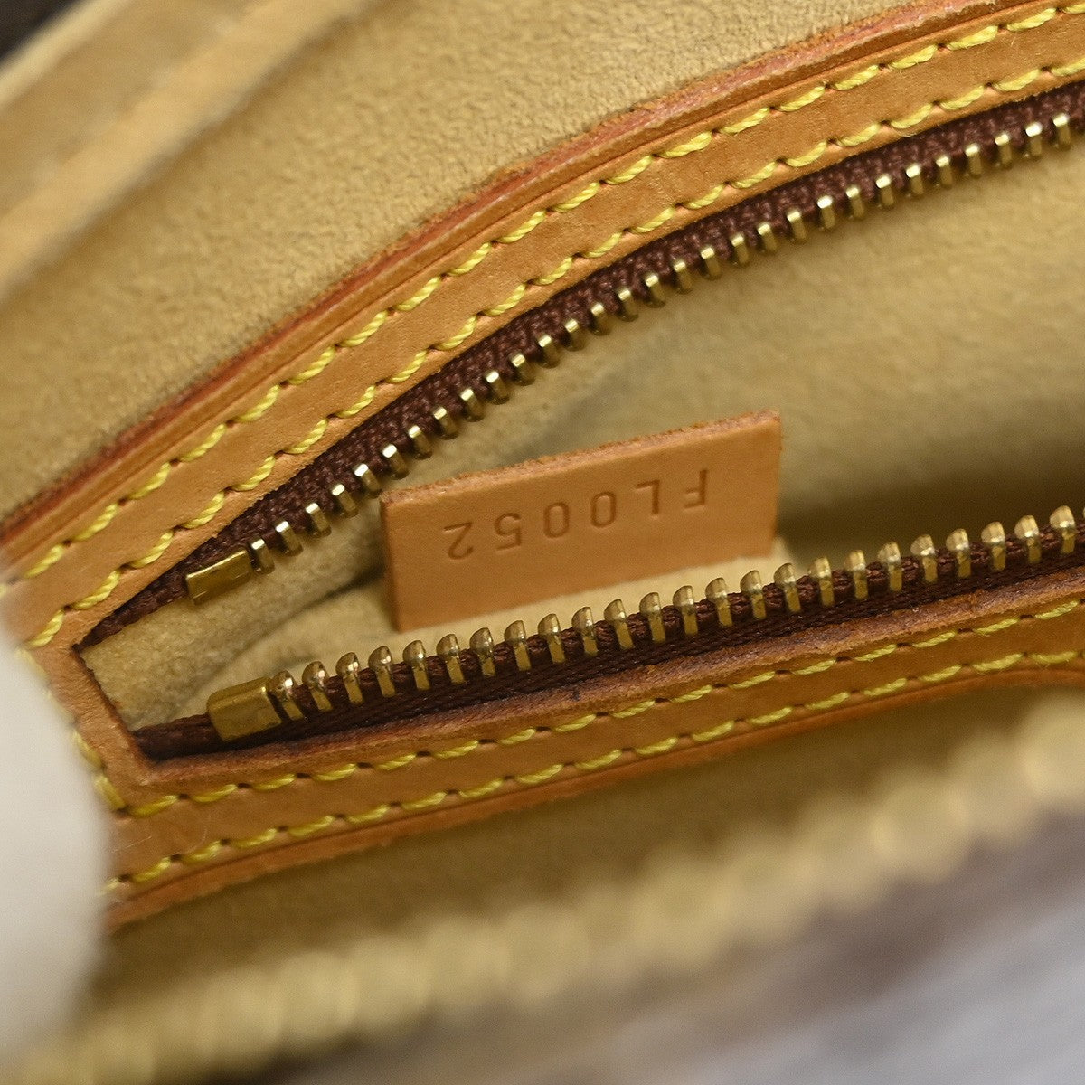 Louis Vuitton Monogram Looping Handbag Monogram Canvas Brown Canvas Handbag (Pre-Owned)