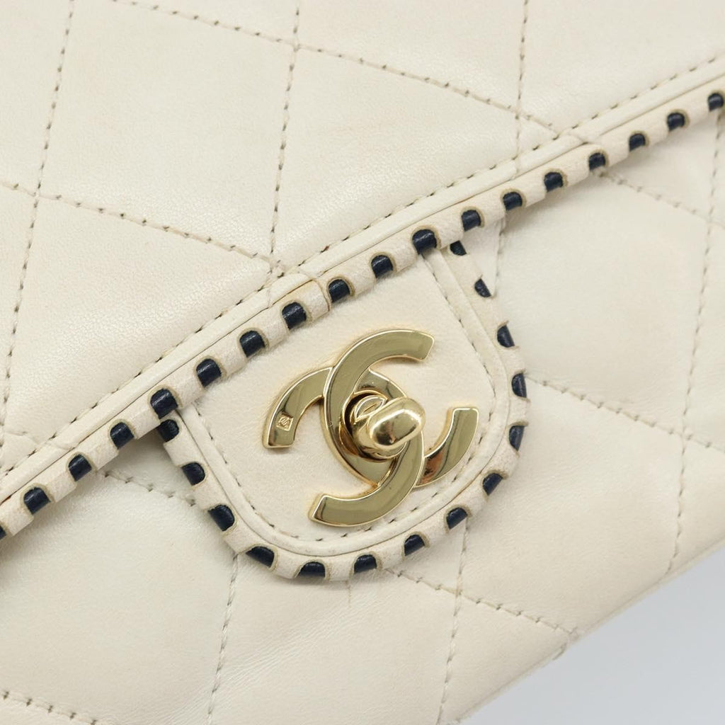 Chanel Vintage Punched Edge Classic Single Flap Bag Quilted Lambskin White Leather Shoulder Bag Bag (Pre-Owned)