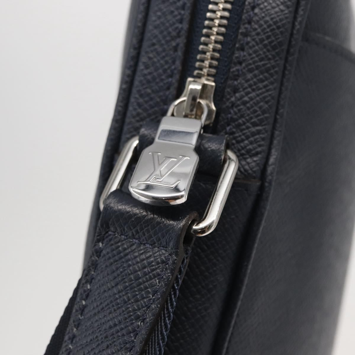 Louis Vuitton Alex Messenger Bag Taiga Leather Navy Leather Shoulder Bag Bag (Pre-Owned)