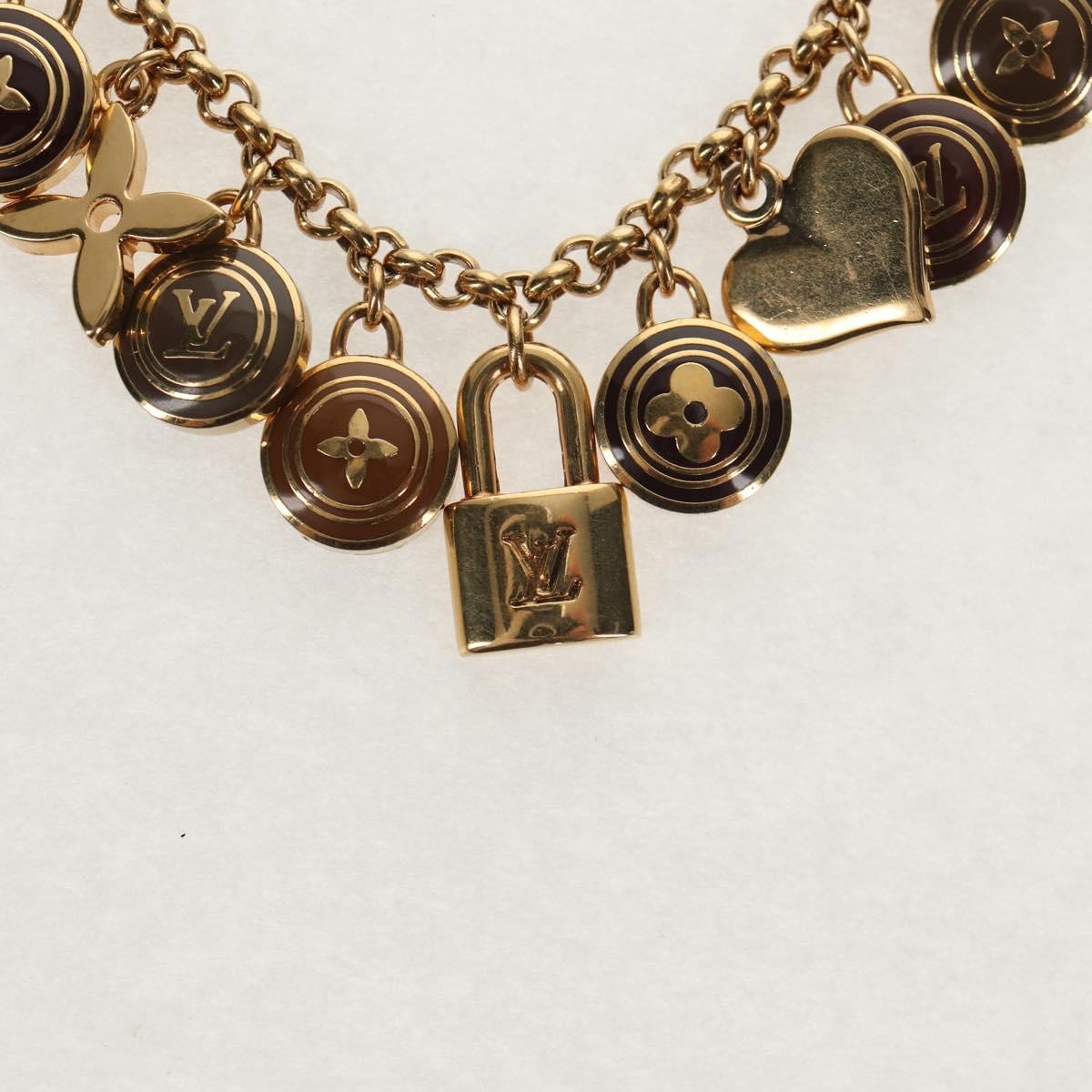 Louis Vuitton Pastilles Bag Charm And Key Holder Metal And Enamel Gold Metal Charms And Keychains Accessory (Pre-Owned)